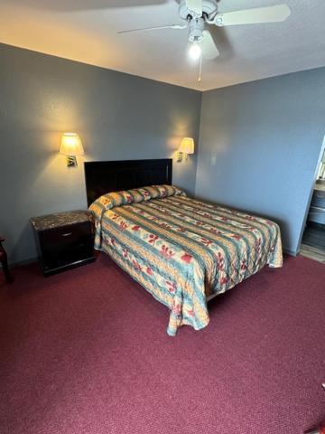 Pratt Budget Inn Екстериор снимка