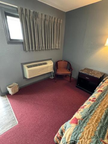 Pratt Budget Inn Екстериор снимка